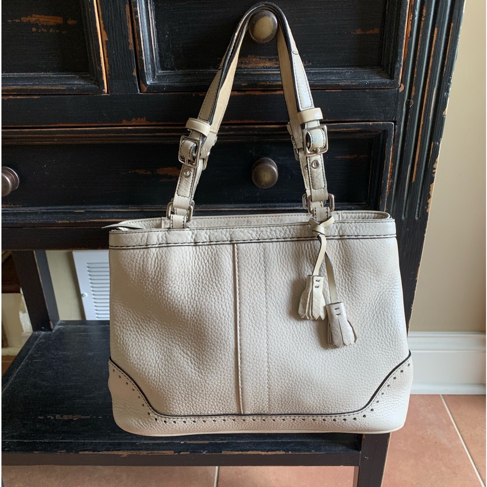 ✨ COACH Hampton Pebbled Leather Tassel Satchel Handbag Purse Beige 5055